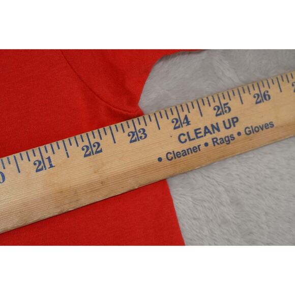 Bold red Virgen de Guadalupe graphic tee Size L - Picture 6 of 6